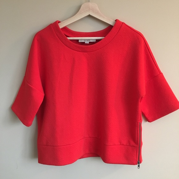 loft red top
